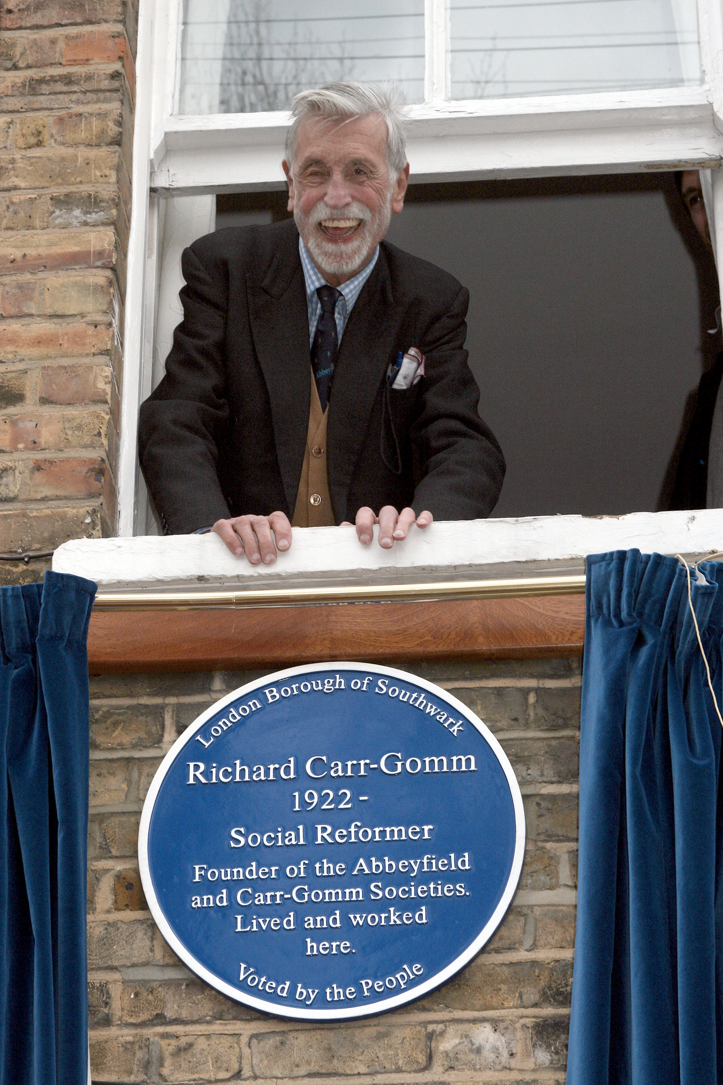 Richard Carr Gomm Anniversary Plaque 066