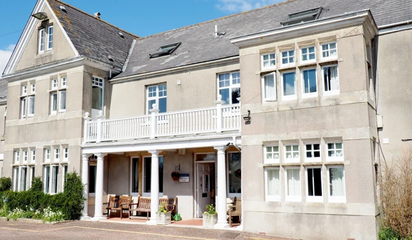 Front view of Hill House, Honiton