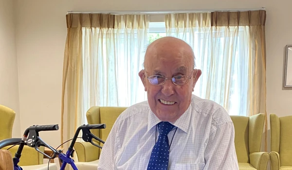 Helping residents get online at Hope Bank View