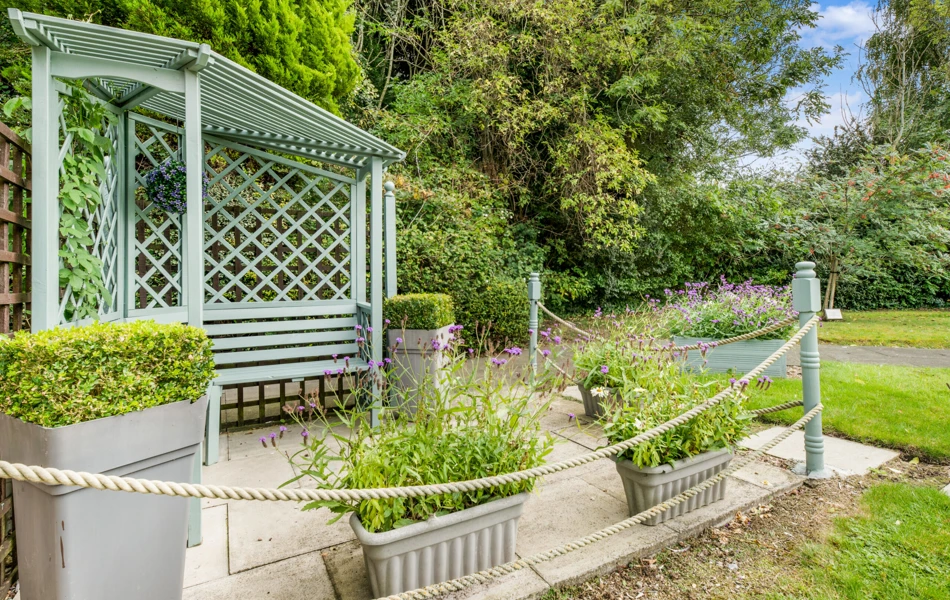 Castle Farm Summerhouse