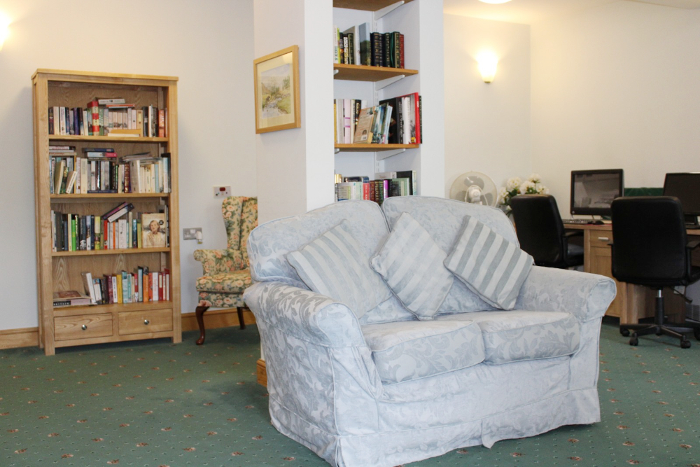 comfortable-lounge-and-reading-area-at-Abbeyfield House (SH), York YO24 1LL