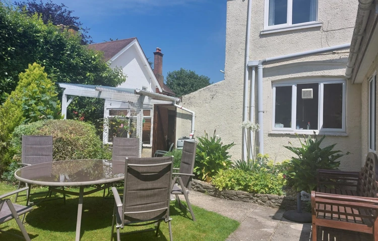 Bright Sunny Garden At Abbeyfield House, Havant PO9 2SS